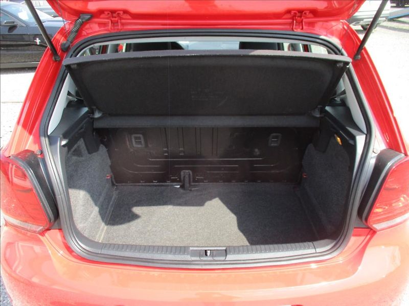 Volkswagen Polo 1,2 TSi, klima, serv. kniha, - fotka 9 z 25