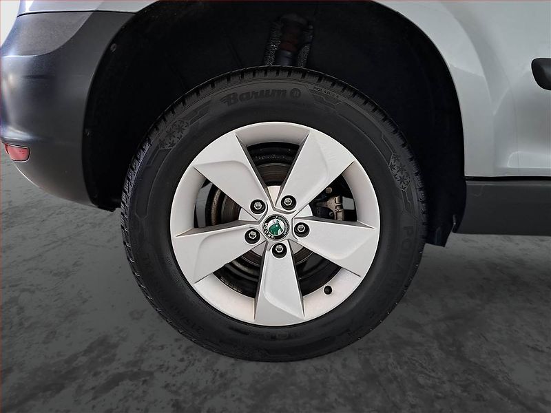 Škoda Yeti (2012) 1.2 TSI, Serv.kniha, Navi - fotka 15 z 16