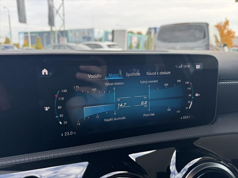 Mercedes-Benz Třídy A A 200 Progressive - fotka 13 z 29
