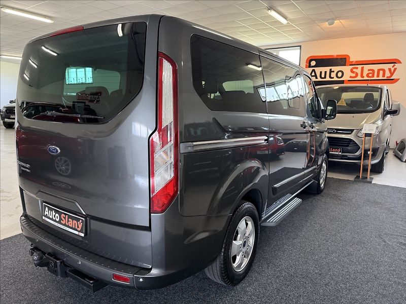Ford Tourneo Custom 2,2 TitaniumX,114kW,1maj,po se - fotka 6 z 31