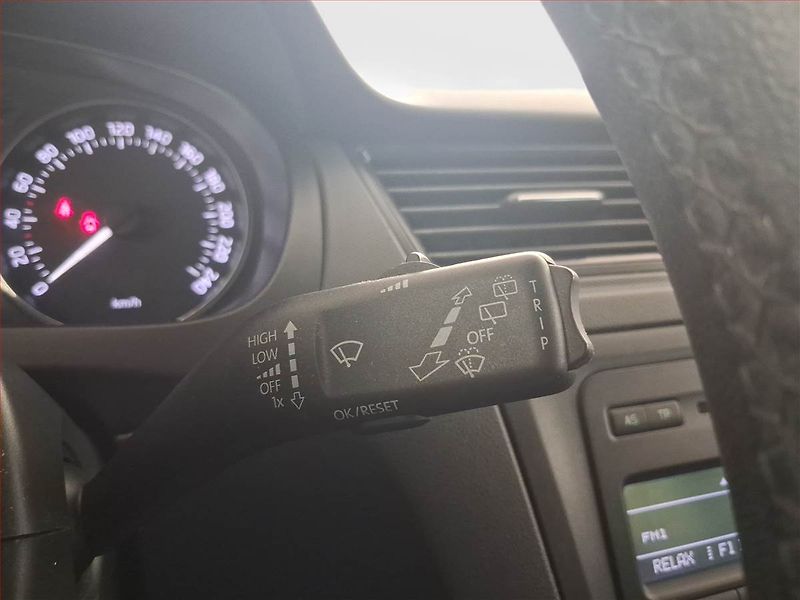 Škoda Rapid (2013) 1.6 TDI, ČR,1.maj - fotka 17 z 19