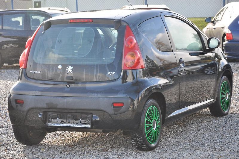 Peugeot 107 1.0i 50kW - fotka 3 z 15