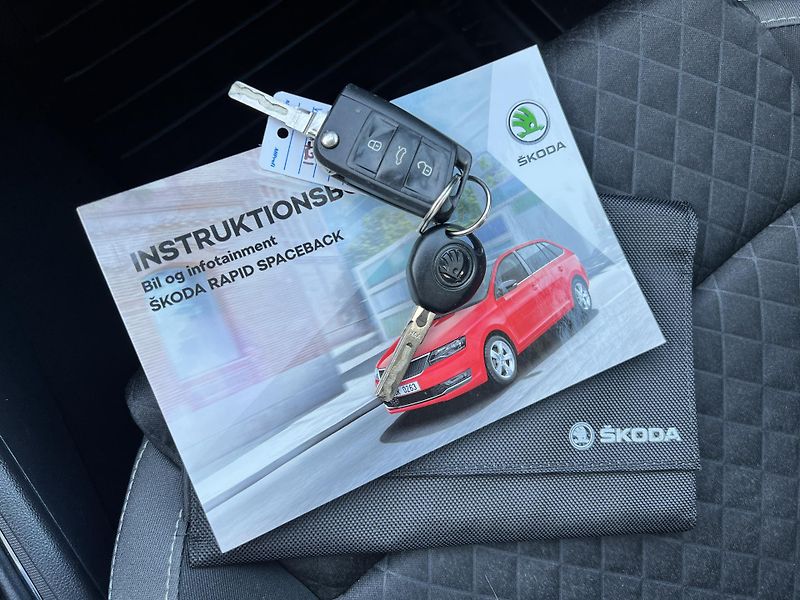 Škoda Rapid Spaceback 1.0TSi 81kw KAMERA - fotka 37 z 44