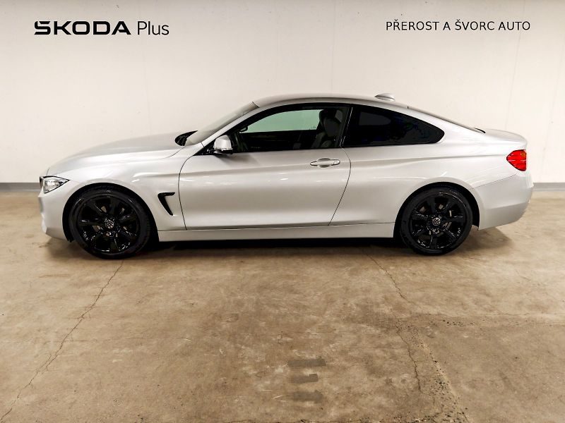 BMW Řada 4 (2014) 420i 135 kW Coupe - fotka 3 z 23