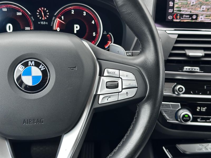 BMW X3 xDrive30d Model X-Line - fotka 12 z 27