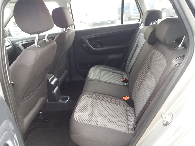 Škoda Fabia 1.2TSi,77kW,DSG,DIG.KLIM,VÝHŘE - fotka 19 z 36