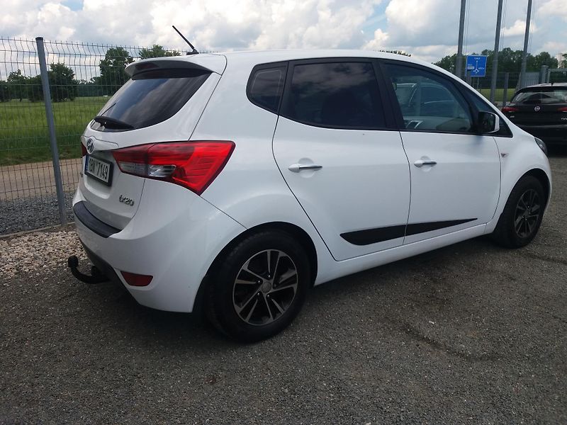Hyundai ix20 1.6i,92kW,TAŽNY,VÝHŘEV.!! - fotka 6 z 20