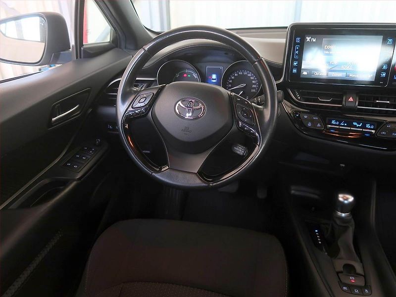 Toyota C-HR (2019) Style 1.8 Hybrid, Automat - fotka 7 z 18