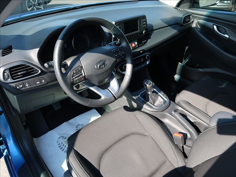 Hyundai i30 1,0 T-GDi,88kW,1majČR,serv.kn. - fotka 9 z 29