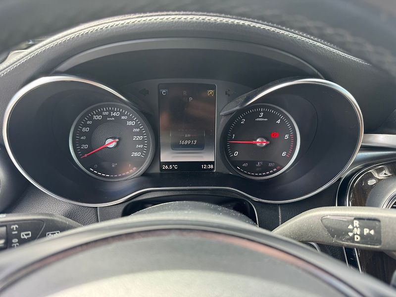 Mercedes-Benz GLC 220d 4MATIC - fotka 10 z 21