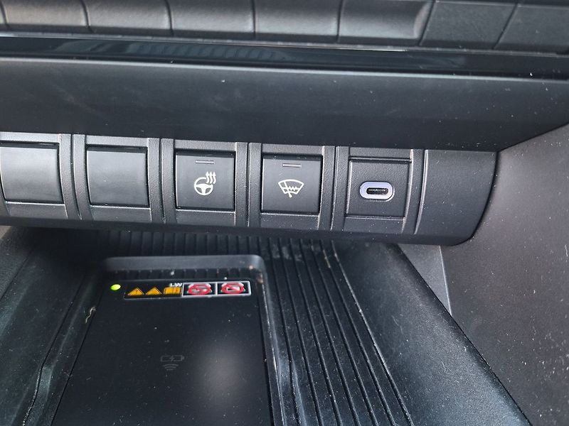 Toyota C-HR 2.0L PHEV CVT Style - fotka 20 z 26