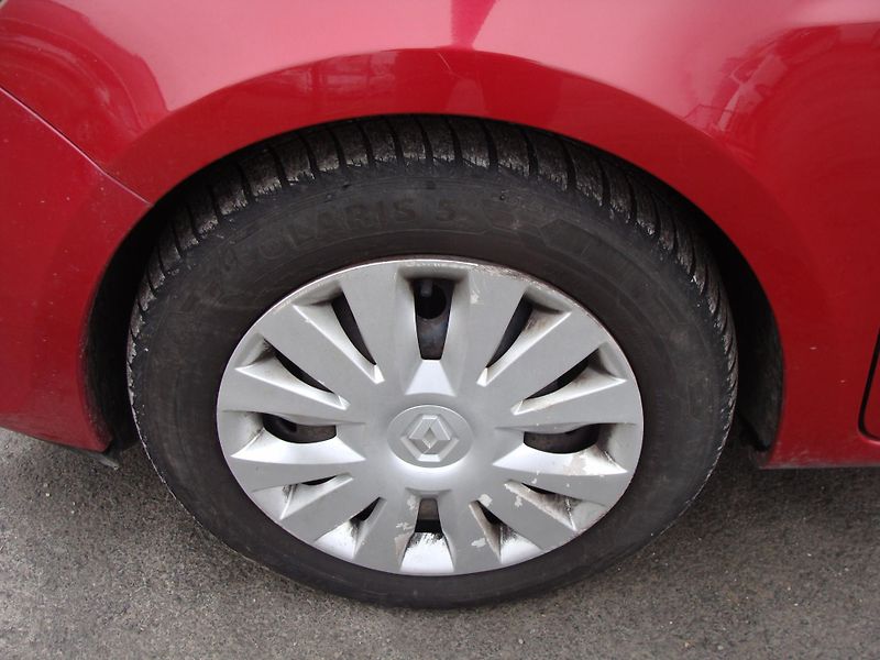 Renault Clio 1.5 DCi, 55 kW, klima, tažné - fotka 24 z 24