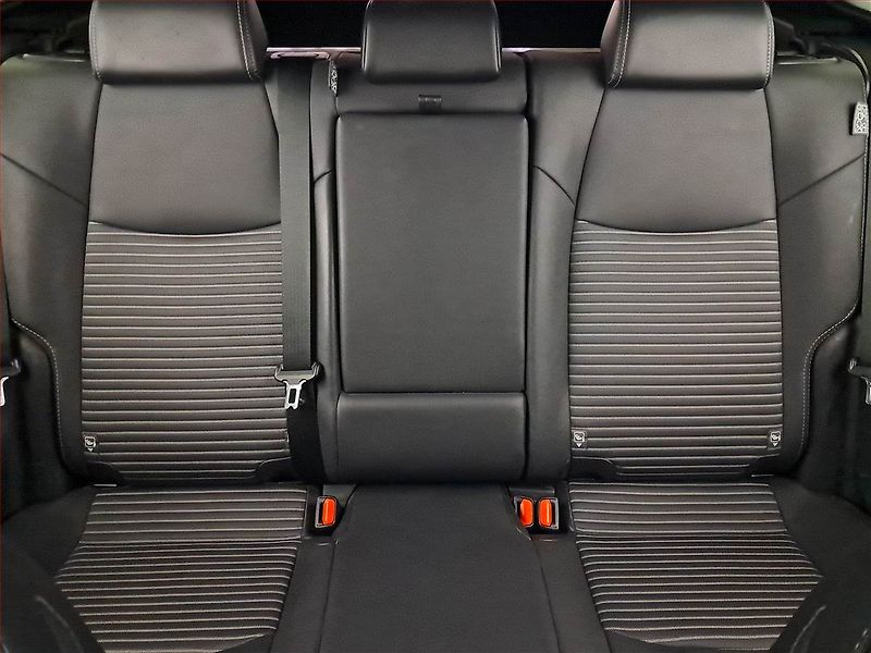 Toyota RAV4 (2021) 2.5 Hybrid - fotka 10 z 21