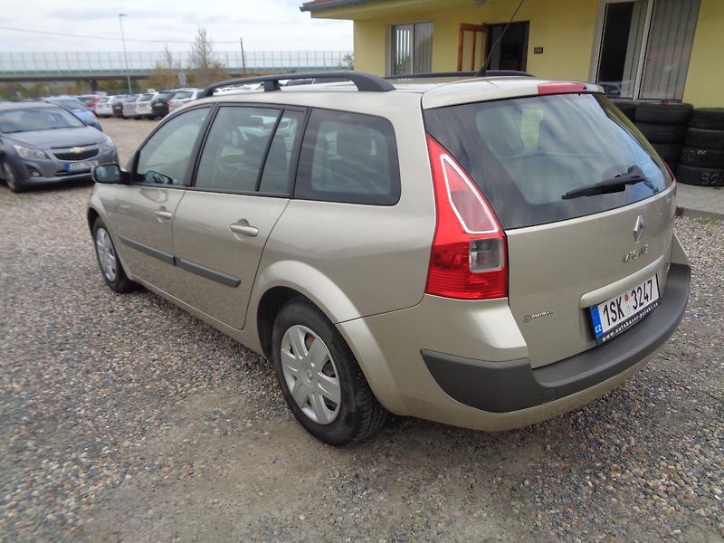 Renault Mégane 1,6 - fotka 5 z 12