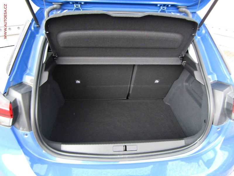 Opel Corsa (2023) 1.2 T, 1.maj,ČR, servis - fotka 7 z 18