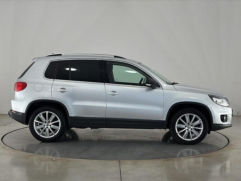 Volkswagen Tiguan Sport 4MOT - fotka 16 z 29
