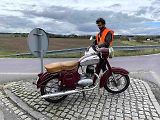 Svatováclavská jízda vedla i Studénkou, kde dělal Miroslav Tovaryš motospojku, 28. 9. 2024.