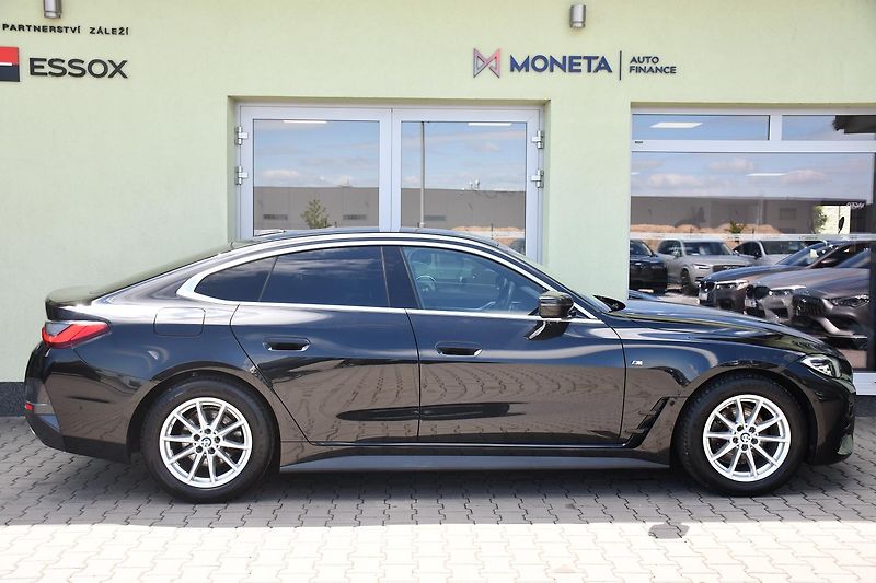BMW Řada 4 420d xDrive M-SPORT ČR 1.MAJ - fotka 12 z 41