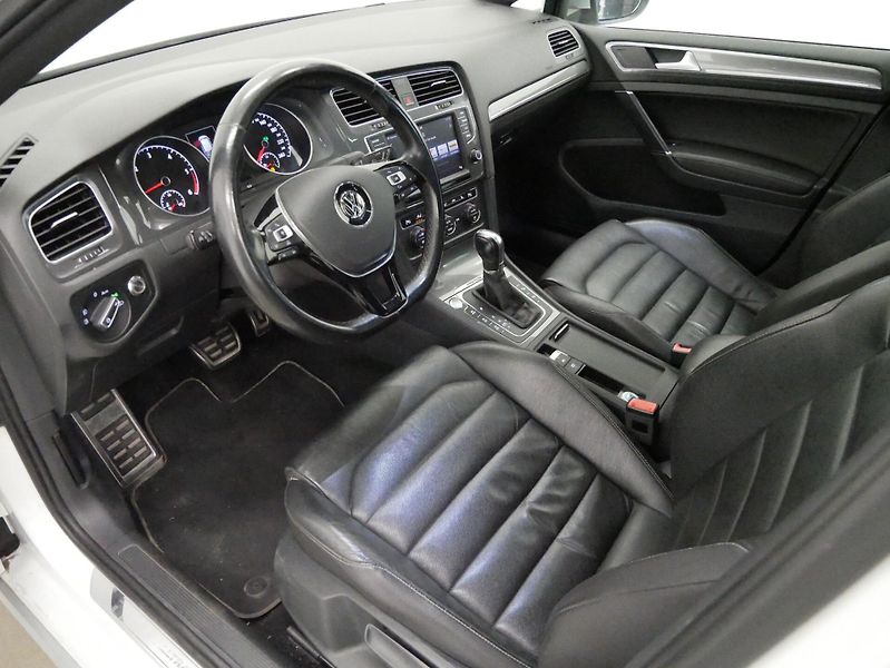 Volkswagen Golf - fotka 5 z 6
