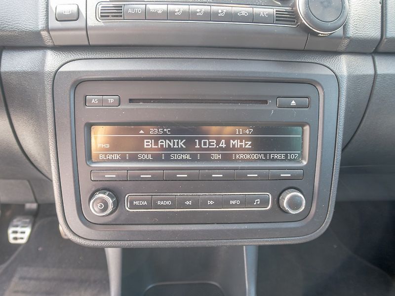 Škoda Roomster (2014) 1.6TDI NOIRE – BLACK - fotka 25 z 43