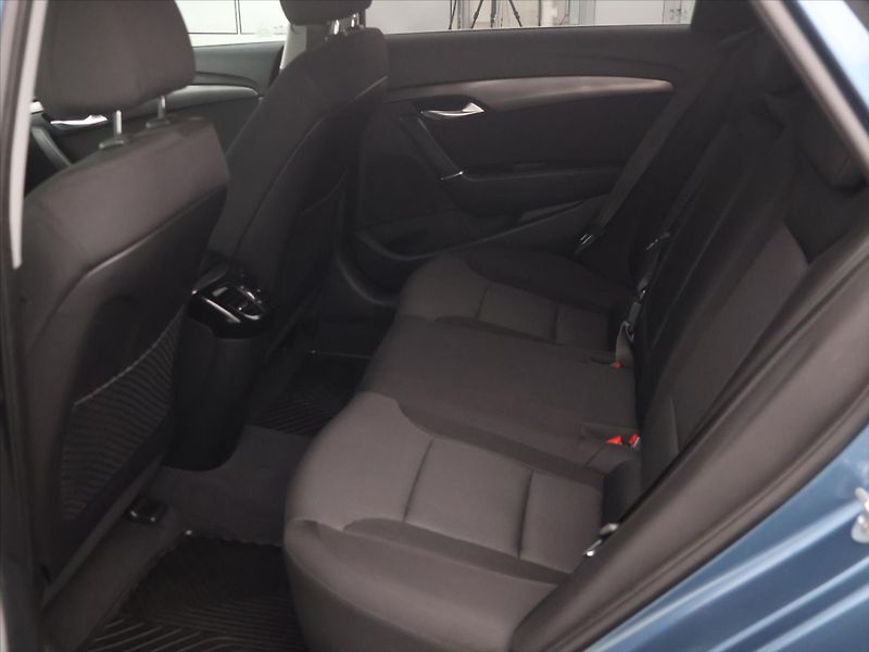 Hyundai i40 1,7 CRDi 104kW Aut. CZ Premium - fotka 15 z 44
