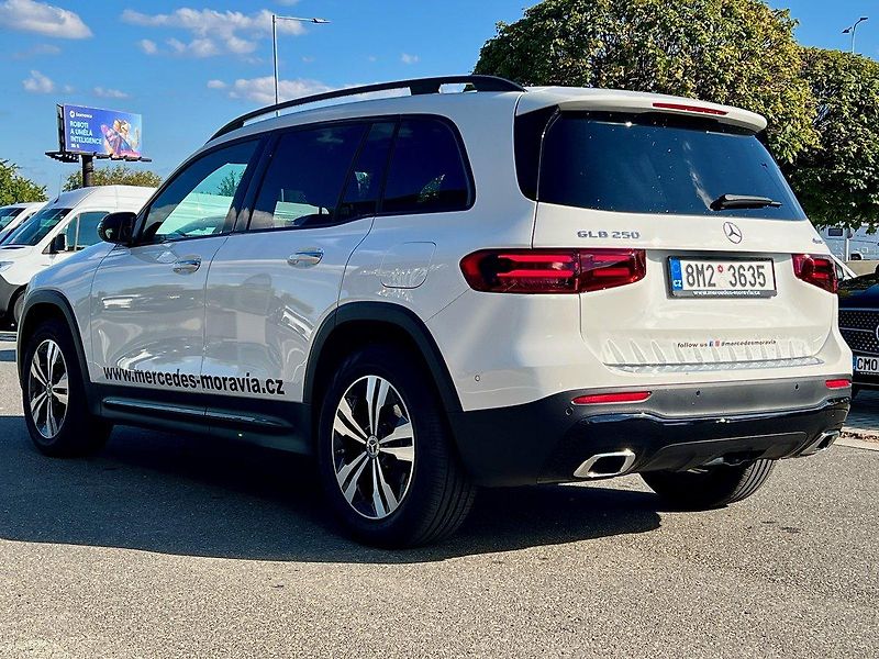 Mercedes-Benz GLB (2024) 250 4MATIC Progressive - fotka 5 z 28