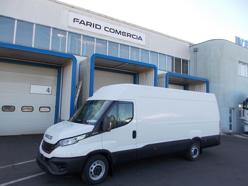 Iveco Daily (2026) 35S18HA8V - motor 3,0 l, SKLAD - fotografie inzerátu
