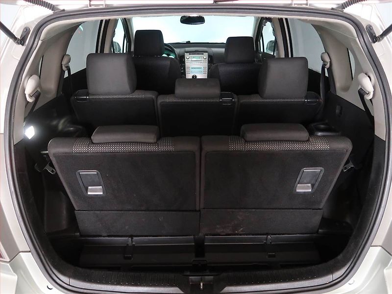 Toyota Corolla Verso (2008) 2.2 D-4D, 7 míst, nová STK - fotka 12 z 15