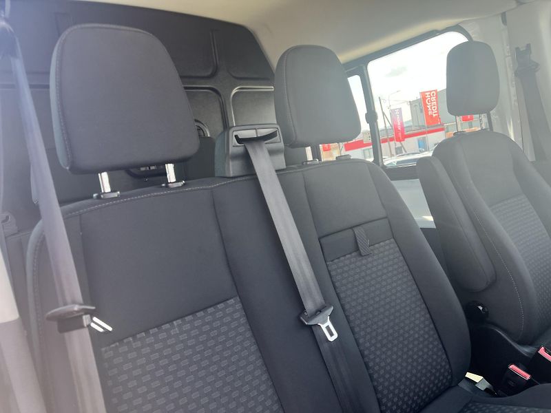 Ford Transit 2.0TDCi 6MÍST AUTOMAT TEMPOMAT - fotka 23 z 33