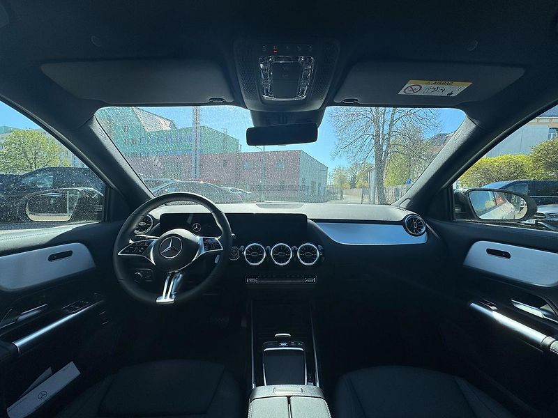 Mercedes-Benz GLA (2024) 200 d 4MATIC - fotka 12 z 31