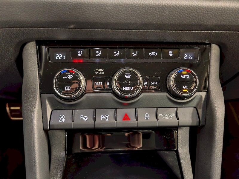 Škoda Kodiaq (2022) 2.0 TSI 140 kW DSG 4x4 L&K - fotka 16 z 30