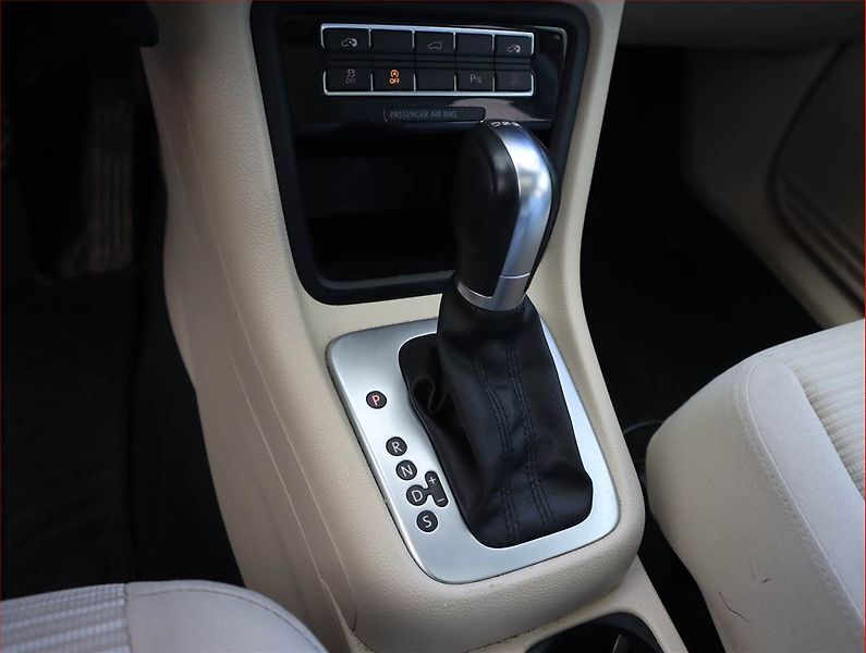 Seat Alhambra (2013) 2.0 TDI, Automat, Serv.kniha - fotka 13 z 20