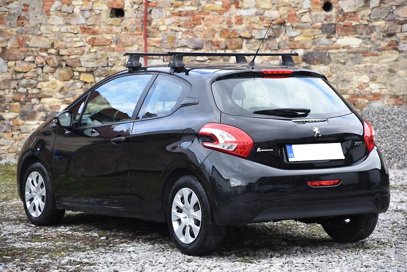 Peugeot 208 1.2i, motor - spotřeba oleje - fotka 4 z 25