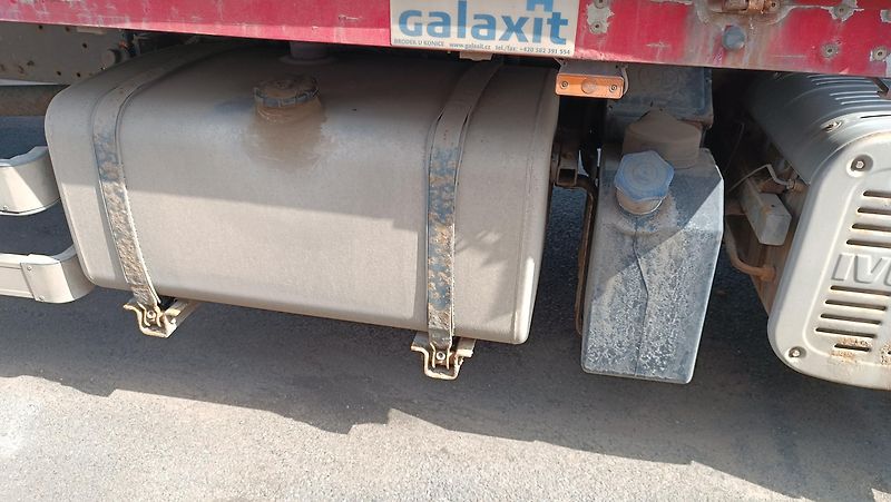 Iveco Eurocargo ML120E25 valník+plachta+čelo - fotka 10 z 17