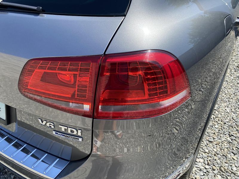 Volkswagen Touareg 3.0TDi 4x4 FL 2017 ELEGANCE 1A - fotka 45 z 176