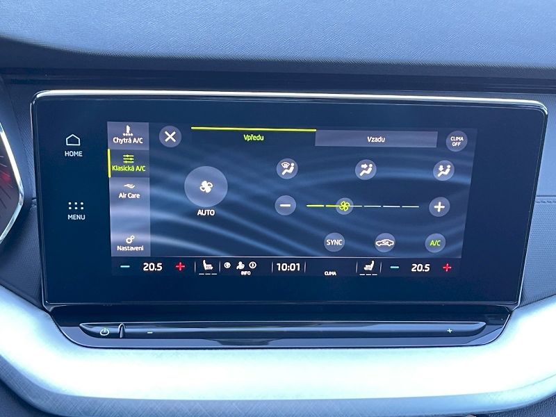Škoda Octavia (2023) 2.0 TDI 110kW DSG Estate Ambit - fotka 21 z 35