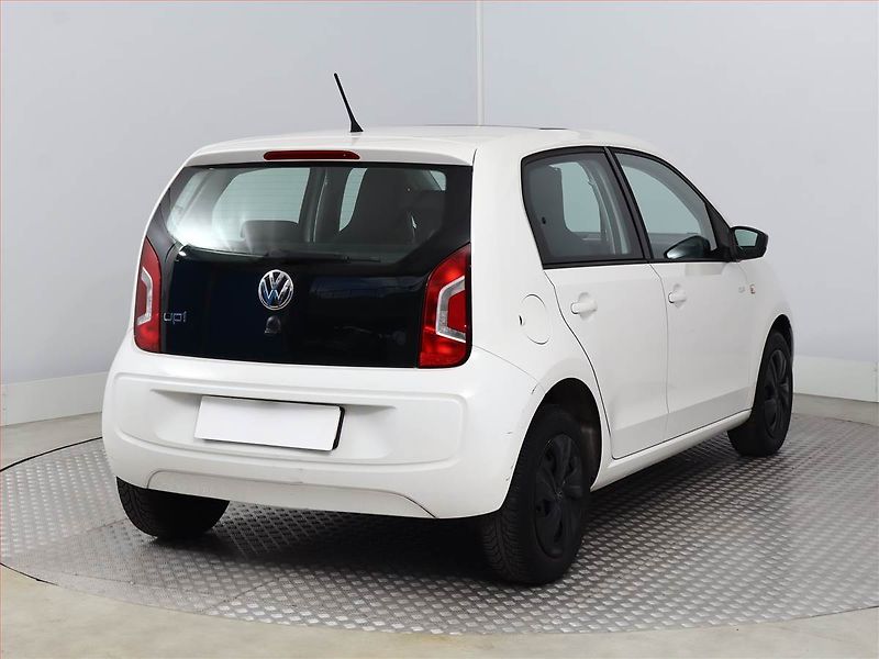 Volkswagen up! (2013) 1.0 MPI, Vyhř. sedaček - fotka 5 z 13