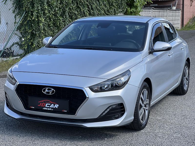 Hyundai i30 Fastback 1.0T-GDi KOUPENO V ČR - fotografie inzerátu