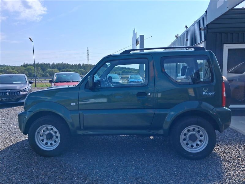 Suzuki Jimny 1,3 63kw, tažné, 4x4 - fotka 4 z 13