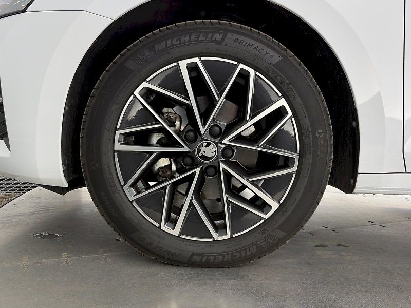 Škoda Octavia (2025) Combi DSG 1.5TSI 110kW Top Sel - fotka 31 z 31