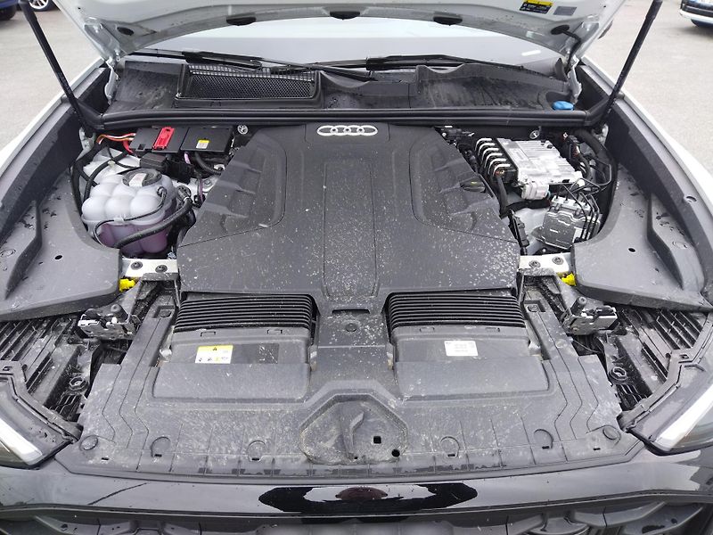 Audi Q8 3,0 - fotka 30 z 30