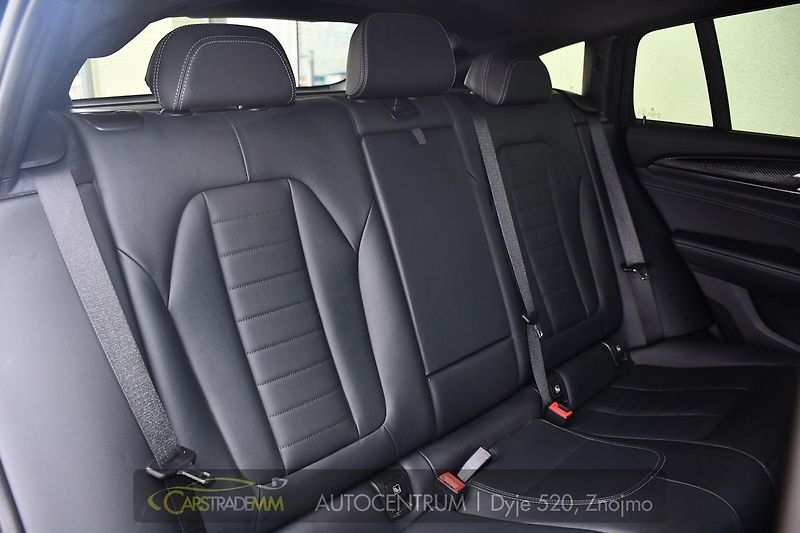 BMW X4 xD30d M-SPORT NTOP TAŽNÉ ČR 1M - fotka 20 z 54