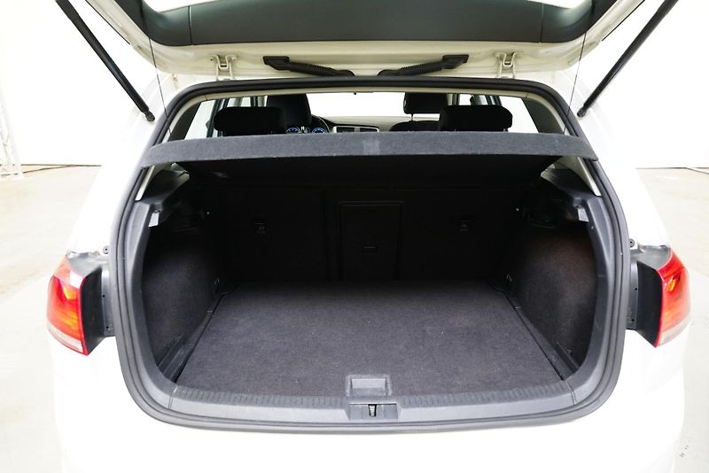 Volkswagen Golf - fotka 23 z 24