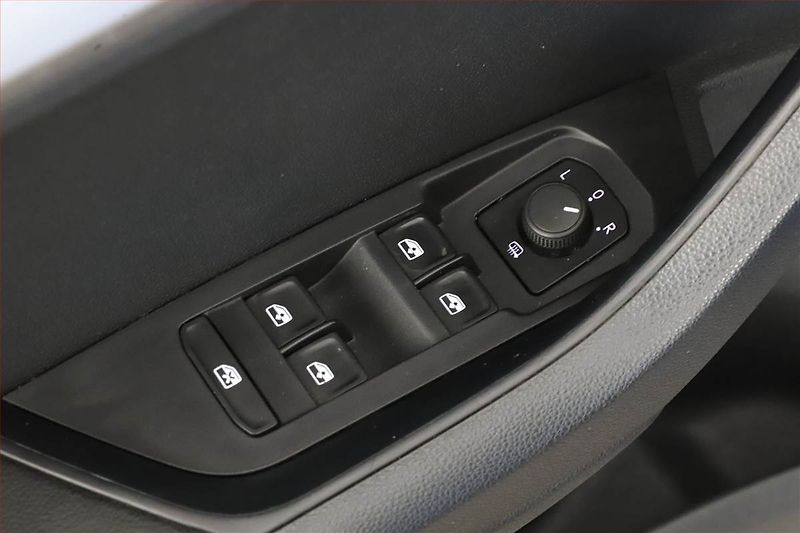 Škoda Karoq (2021) Ambition Plus 2.0 TDI - fotka 14 z 14