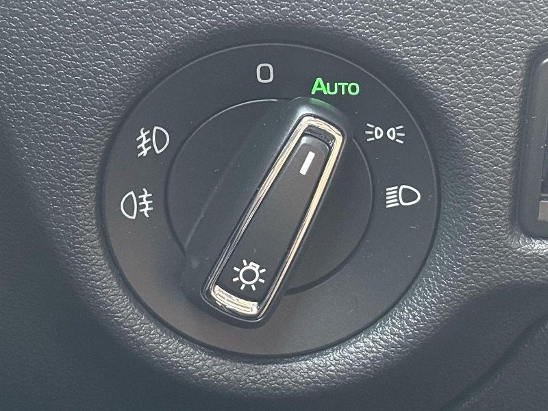 Škoda Scala (2024) 1.0 TSI Drive - fotka 15 z 31
