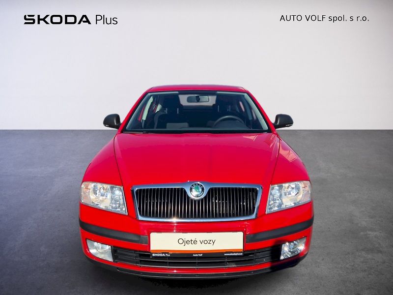 Škoda Octavia (2012) TOUR II. 1,6MPI 75KW 5°manuáln - fotka 4 z 27