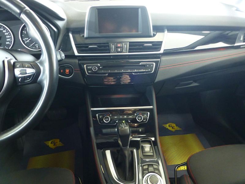 BMW Řada 2 (2016) 2,0D*NAVI*ALU*VYHŘ.SED*M.PAKET - fotka 26 z 31