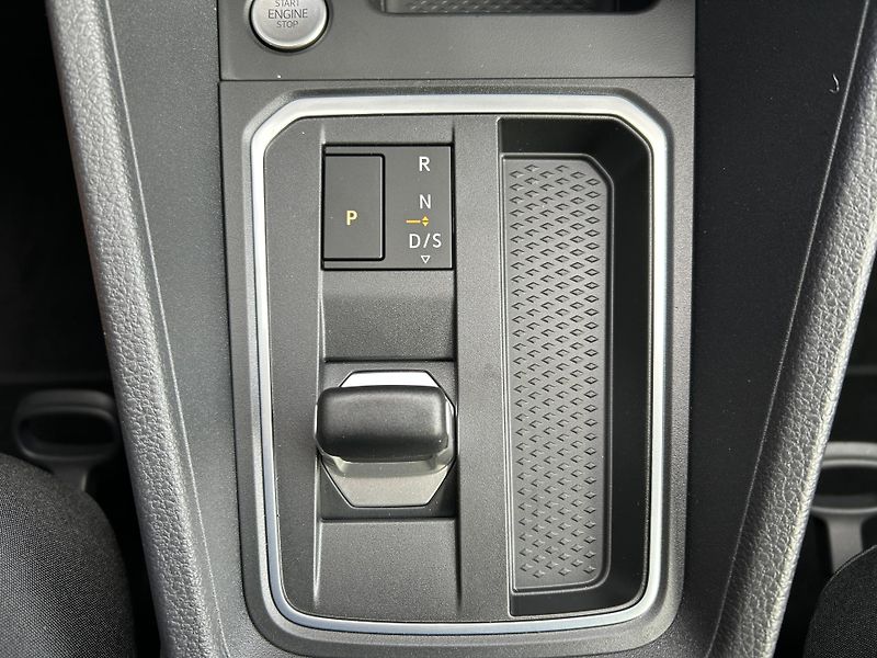 Ford Tourneo Connect 1.5 Ecoboost 110kW AT Titanium - fotka 38 z 40