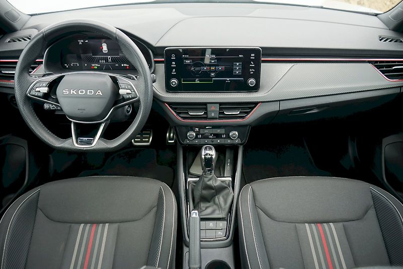 Škoda Kamiq (2025) TSI 85 kW DSG Monte Carlo - ta - fotka 8 z 34