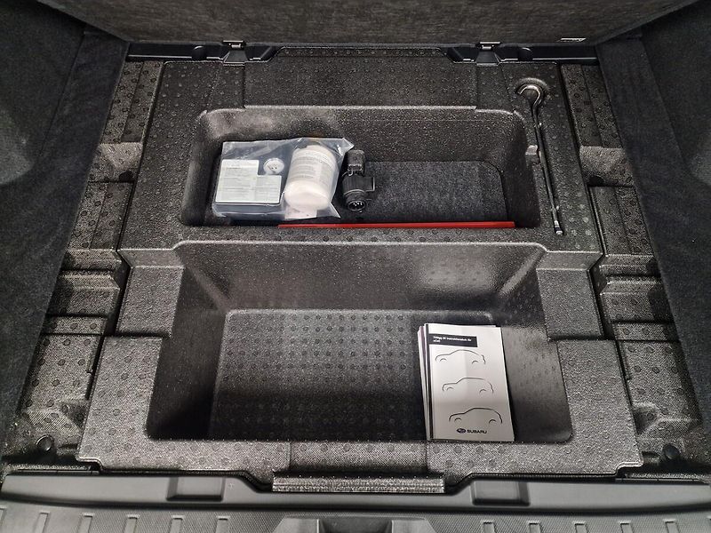Subaru Outback (2022) 2.5 TOURING 2022 | Záruka - fotka 28 z 66